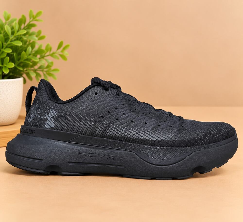 NWT Under Armour Men's Infinite 6, (004) Black/Black/Black, 13 US